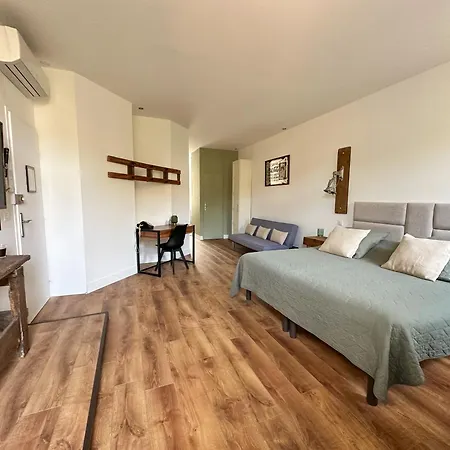 לינה וארוחת בוקר Maison Magnolia - Chambres D'Hotes 3*