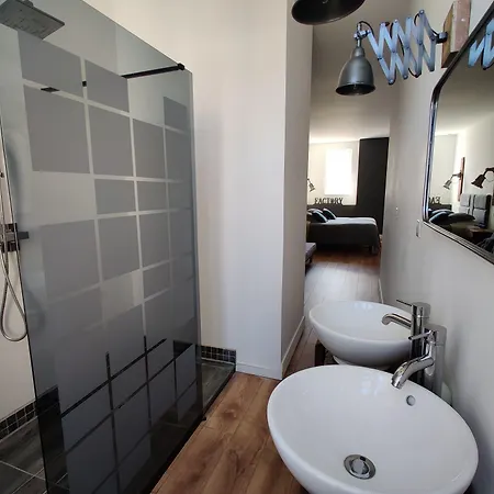 לינה וארוחת בוקר Maison Magnolia - Chambres D'Hotes 3*