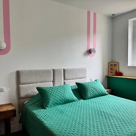 לינה וארוחת בוקר Maison Magnolia - Chambres D'Hotes קרקסון
